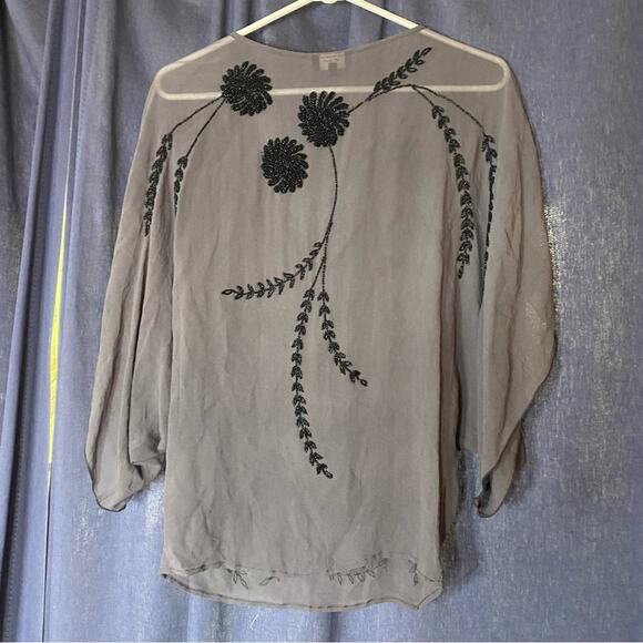 Et Vous 100% Silk Grey Embellished Beaded Blouse Size Small - Picture 7 of 8